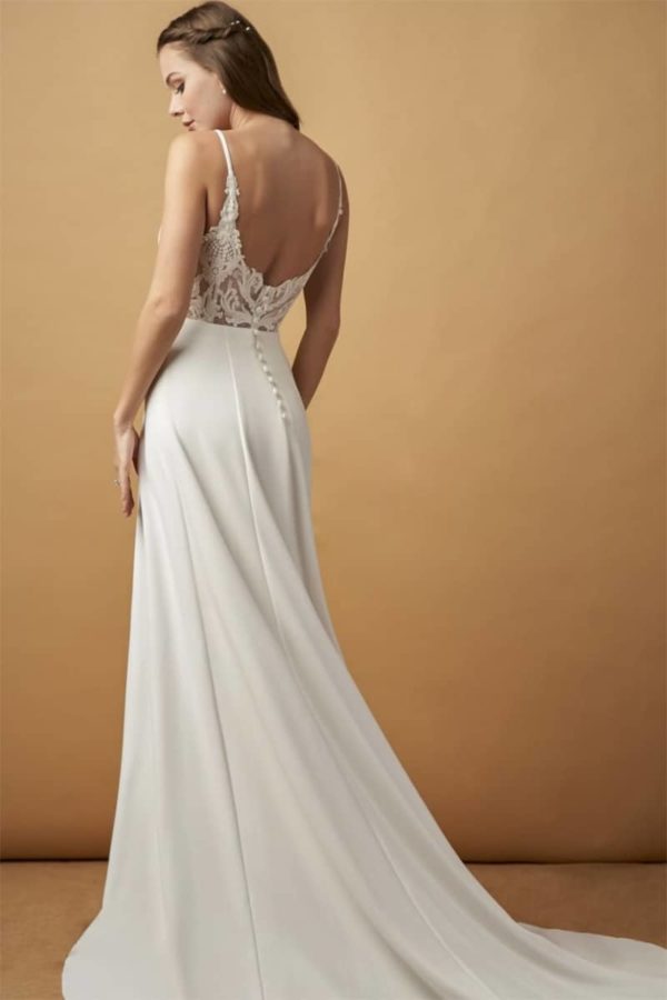 Azazie Gives Away Wedding Gowns to Brides in Need